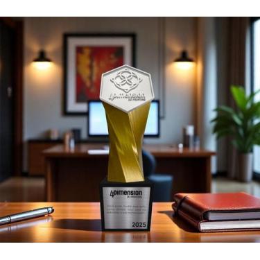 Imagem de Troféu tipo taça com brasão da logo em resina - 4 Dimension, 100 unida