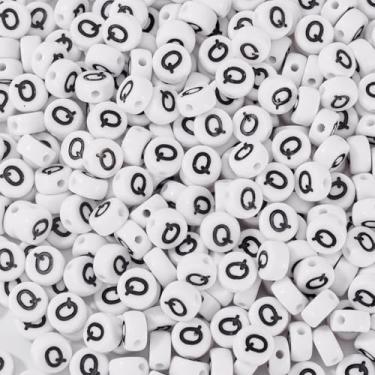 Imagem de Spritewelry 500 peças de contas de acrílico com letra branca inicial Qlphabet contas planas redondas letra Q com orifício horizontal para artesanato, pulseira, colar, chaveiro, cordão