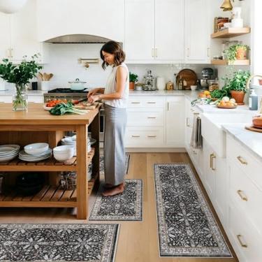 Imagem de Conjunto de tapetes de cozinha com 4 peças com corredor – Tapetes laváveis antiderrapantes para pia, entrada, corredor, banheiro – Tapetes florais macios e finos Boho de pelo baixo, decoração de casa