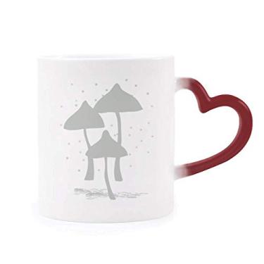 Imagem de Linda caneca cinza venenosa sensível ao calor cogumelo vermelho muda de cor