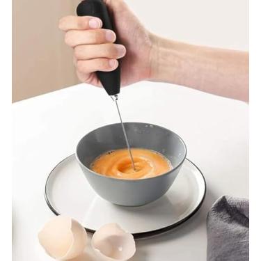 Imagem de Mini Mixer Elétrico Portátil, Batedor para Café, Leite e Ovos, Cores Sortidas, Funciona com Pilha