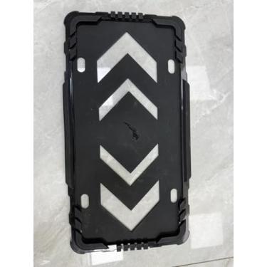 Imagem de RED WOLF Molduras de placa de carro de silicone, pacote com 2, protetor universal de etiqueta frontal e traseira para carro com 3 orifícios de drenagem, suporte de placa de carro de borracha à prova