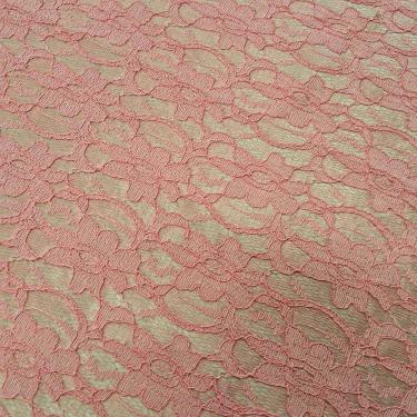 Imagem de Rolo 2 Metros Renda Suiça Forrada 95% Poliéster 5% Poliamida