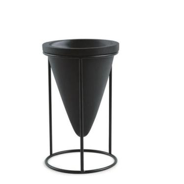 Imagem de Cachepot preto em cimento com suporte em metal g - Mart
