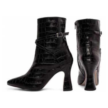 Imagem de Bota Feminina Bico Fino Cano Médio Preto 43.007A - Torricella