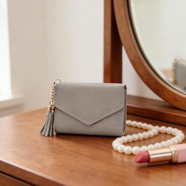 Imagem de Carteira feminina de poliuretano pequena e delicada, design de botão com zíper com vários compartimentos para cartões e pingente de borla para compras, viagens, encontros, Cinza, Casual