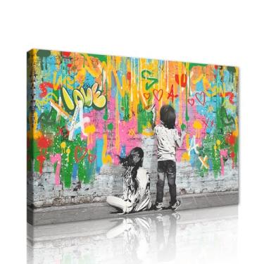 Imagem de Love is Heart Graffiti Canvas Wall Art Boy and Girl with Graffiti Wall Poster Colorido Street Prints Decoração de Parede para Apartamento Sala de Estar Quarto Banheiro Escritório Decoração Fácil de