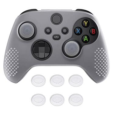 Imagem de eXtremeRate Capa de silicone antiderrapante PlayVital branca transparente 3D cravejada para controle Xbox Series X/S, capa protetora de borracha para controle Xbox Series X/S com tampas brancas transparentes para o polegar