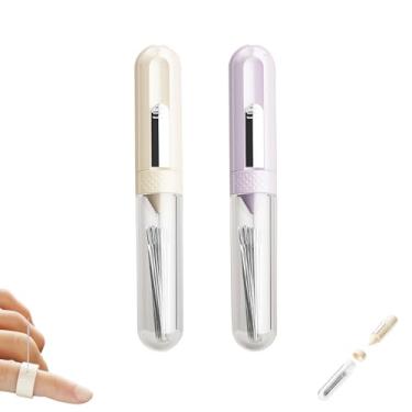 Imagem de Estojo de agulha magnético (conjunto de 2) – Kit de costura portátil com suporte de agulha magnético, rosqueador, estriador de costura, agulhas de costura e dedal | Noções de costura de design