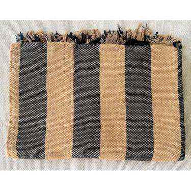 Imagem de Manta Para Sofá Gigante Luxo King 3.0x1.8M Grande 2,40X1,80m Pop 2.10x1.4M Premium De Algodão Capa Decorativa Protetora (CARAMELO COM PRETO LISTRADO)