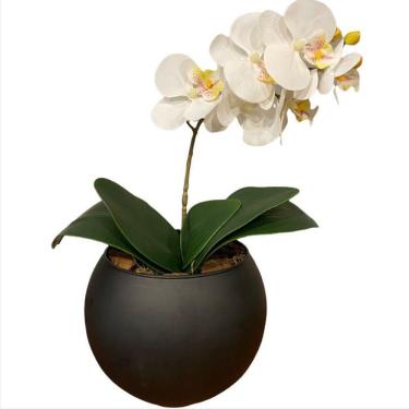 Imagem de Arranjo de Orquídea Artificial Branca no Vaso de Vidro Preto