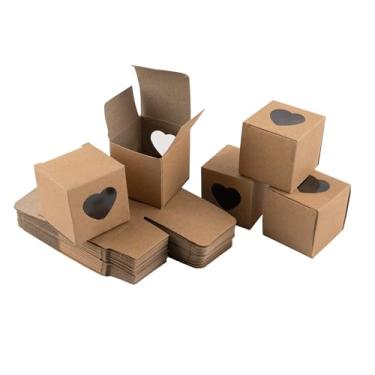 Imagem de AUEAR, Pacote com 50 caixas de presente Kraft com janela de coração de plástico transparente 5 x 5 x 5 cm Caixas de presente para bolo e doces sobremesa