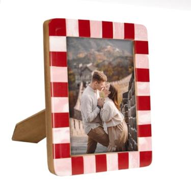 Imagem de Folkulture Porta-retrato | Moldura de 10 x 15 cm, exclusiva e elegante, resina de mármore | Decoração de quarto moderna – Presente estético de Dia dos Namorados | Moldura quadriculada vermelha e