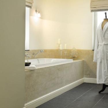 Imagem de Kit com 10 Barras Rodapé de Poliestireno Md12 15mm X 244cm X 12cm 24m Branco