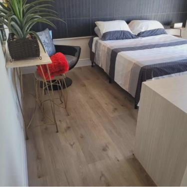 Imagem de Piso Vinilico Spc Rígido 5mm com Manta Clf Aqualux Quality Floor - caixa com 2,2 Unidade -