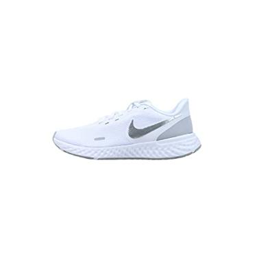 Imagem de Nike Tênis de corrida feminino Revolution 5, Branco/Cinza lobo - platina pura, 6 Regular US