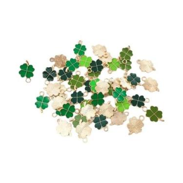 Imagem de Pingentes De Esmalte Verde Sortidos Em Formato De Trevo De Quatro Folh
