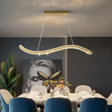 Imagem de Luminária pendente moderna de cristal dourado, estilo lustre, com design ondulado, dimerizável, altura ajustável, para sala de jantar e cozinha, com controle remoto, luminária de teto (100 c