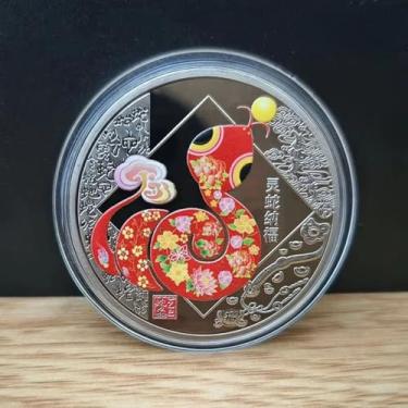 Imagem de FENNYYAR Moeda de lembrança de cobra do zodíaco Lucky Animal, 4 cm, 3,8 cm, medalha de lembrança de ano novo, presente