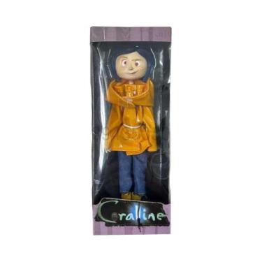 Imagem de Boneca Articulada Coraline Jones Com Camisa Listrada E Casaco De Chuva