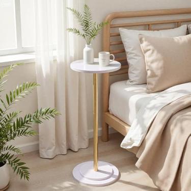 Imagem de OIKASSU Mesa de bebida redonda de pedra premium, mesa de centro com base de mármore resistente, mesa de canto com detalhes de coquetel para sala de estar, base pesada pequena mesa lateral para quarto