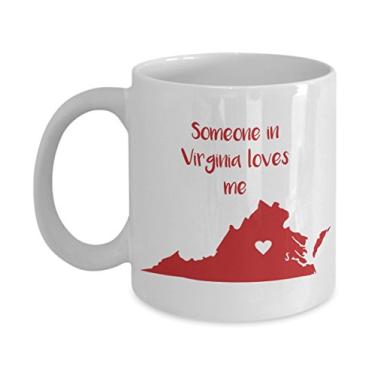 Imagem de Caneca Someone in Virginia Loves Me – Caneca de café de cacau quente divertido – ideia de de Natal