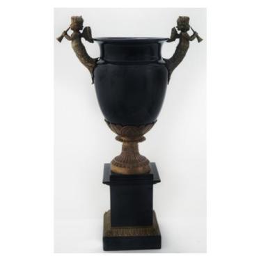 Imagem de Vaso Ânfora Porcelana Black e Bronze Escultura Anjos Luxo - LUXdécor
