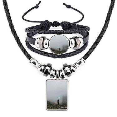 Imagem de Conjunto de joias de couro para viagem da natureza da montanha Fog Clouds