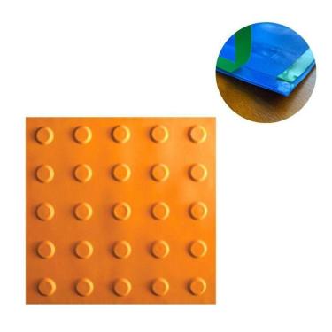 Imagem de Piso Tátil PVC Amarelo 25x25cm - Instalação Rápida