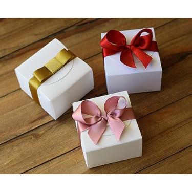 Imagem de Caixinha 6x6x4cm para Bem-casado ou Lembrancinha sem laço Papel Branco - 100 peças