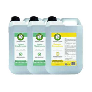 Imagem de Kit Smell Fresh - 2 Shampoos para Peles Sensíveis + 1 Shampoo Branqueador - Cuidado Suave e Realce Natural para Cães e Gatos