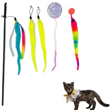 Imagem de 5 peças de brinquedos de varinha provocadora de gato, brinquedos interativos para gatinhos internos, 1 varinha e 3 refis sortidos, 1 bola saltitante de insetos arco-íris e 1 bola de lã com um sino