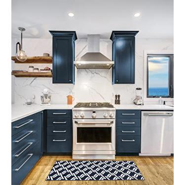 Imagem de Nautica – Tapete tufado | Design de corrente Baize | Decoração moderna para casa | Antiderrapante| Lavável na máquina | Tapete para entrada e corredor | Mede 66 x 152 cm | Azul marinho e branco