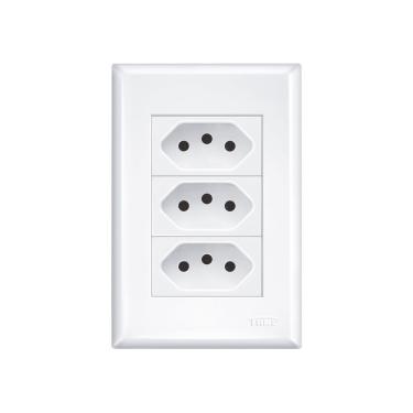 Imagem de Tomada Tripla Fame Evidence 2p+t 20a Com Placa 4x2 Branca