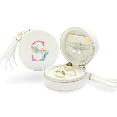 Imagem de GO2HEJING Mini estojo de joias de viagem para mulheres, caixa de joias pequena portátil com inicial para anéis, colares, organizador de brincos, armazenamento para viagens, presentes de dama de honra