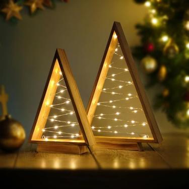 Imagem de Knoste Decorações de Natal, árvore de Natal de madeira com luzes LED, triângulo moderno, casa de fazenda, decoração rústica de Natal para mesa, lareira, manto, prateleira, conjunto de 2 (36,3 cm e