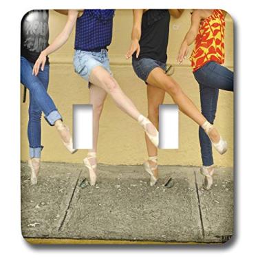 Imagem de 3dRose LLC lsp_9990_2 Fotografias Profissionais Bailarinas Vestidas com Roupas de Rua Mas Usando Sapatilhas de Balé Interruptor Duplo
