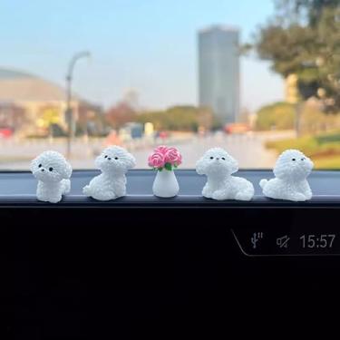 Imagem de 4 peças Bichons Frises mini cachorro bonito acessórios de espelho retrovisor de carro, decorações engraçadas de espelho retrovisor e painel de instrumentos ornamento de carro fofo decoração de