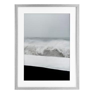Imagem de Stupell Industries Impressão emoldurada cinza de espuma de praia quebrando sob vidro, design por Jade Sharp Photo, 23 x 17