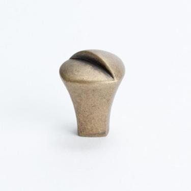 Imagem de Berenson Puxador de armário alongado Euro Retro, 13/16" de diâmetro, bronze antigo opaco