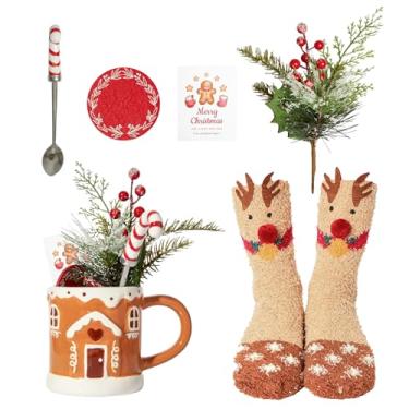 Imagem de WDS WONDROUS Conjunto de canecas de café de Natal com meias, porta-copos, colher, cartão de felicitações e hastes de pinheiro artificial de frutas vermelhas, presente fofo de xícara de cerâmica de