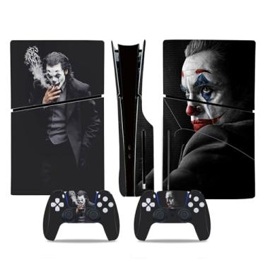 Imagem de MaD Vision Conjunto de películas de vinil extraduráveis para PS5 Slim + 5 pares de anéis de mira | Kit de adesivos resistentes a arranhões para PlayStation 5 + 2 controles – para design de Coringa