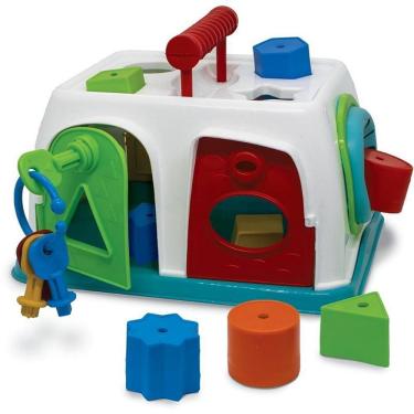 Imagem de Brinquedo Educativo Caixa de Brincadeiras com 8 Formas Geométricas e Portinhas Elka