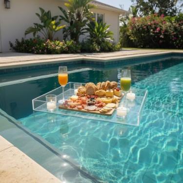 Imagem de Bandeja Flutuante para Piscina em Acrílico Transparente Suporte para Bebidas Petiscos Decoração Piscinas Modernas Organização Festas Eventos Conforto Elegância Estilo Premium Alto Padrão