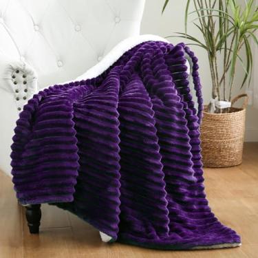 Imagem de Cobertor de lã de ovelha roxa 127 cm × 152 cm para sofá cama, cobertor de flanela grossa de pelúcia super macio e aconchegante com design listrado leve para adultos, mulheres e meninas