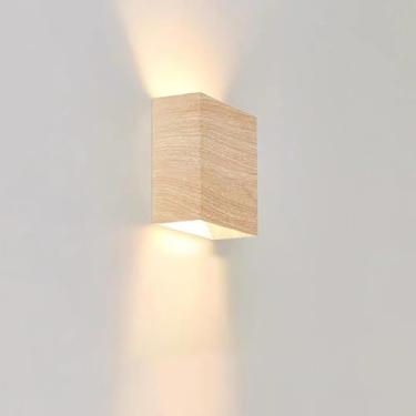 Imagem de Luminária de parede nórdica em madeira com LED para cima e para baixo, ideal para cabeceira, sala de estar, quarto, corredor ou qualquer outra parede. Cor: Nogueira.