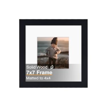Imagem de KINLINK Porta-retrato 18 x 18 cm, moldura quadrada preta de madeira maciça para fotos 10 x 18 cm com tapete ou 18 cm x 18 cm sem tapete, moldura de parede e mesa, preta, 1 pacote