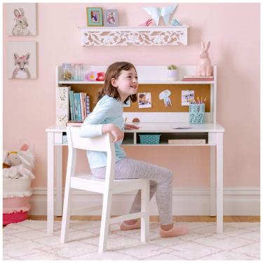 Imagem de Mesa de Estudo Infantil Martha Stewart Guidecraft Branco Creme com Armário Superiores Cadeirinha Armazenamento Tampa de Cortiça 112x61x104cm