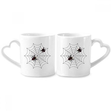 Imagem de Conjunto de canecas de porcelana para casais, ilustração de teia de aranha preta, com desenho de inseto, copo de cerâmica para amantes, alça de coração