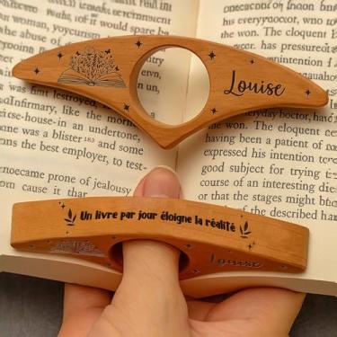 Imagem de Personaslied Book Page Holder Français - Encore Une Page - Presentes personalizados de livros de Natal para leitores, leitores que gostam de livros (Un Livre par Jour éloigne la réalité)